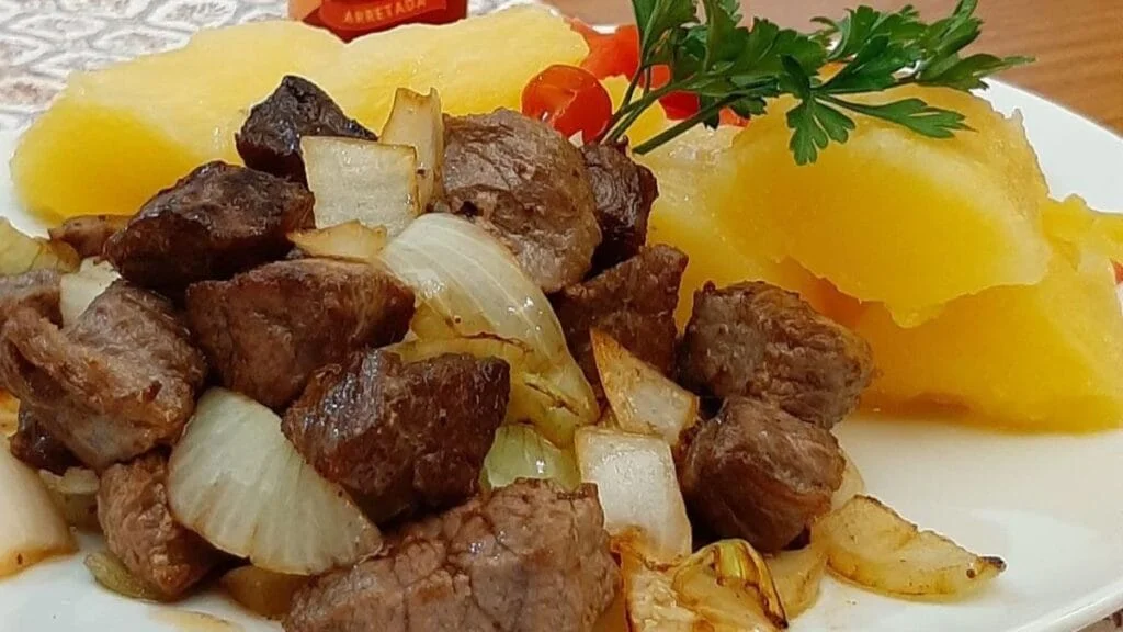 Carne de sol com mandioca